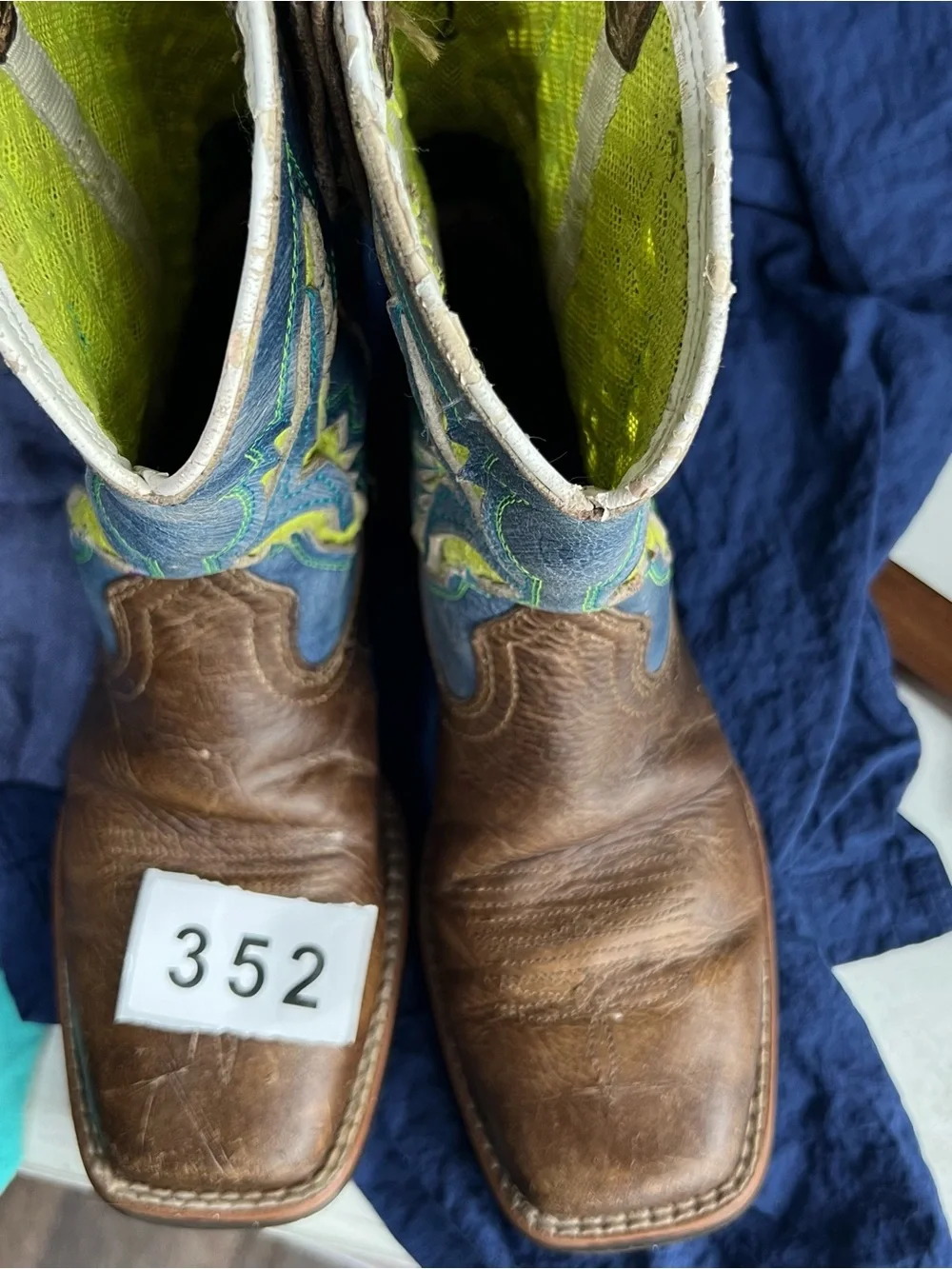 352 Ariat Brown Leather Kids Cowboy Boots with Blue & Yellow Embroidery